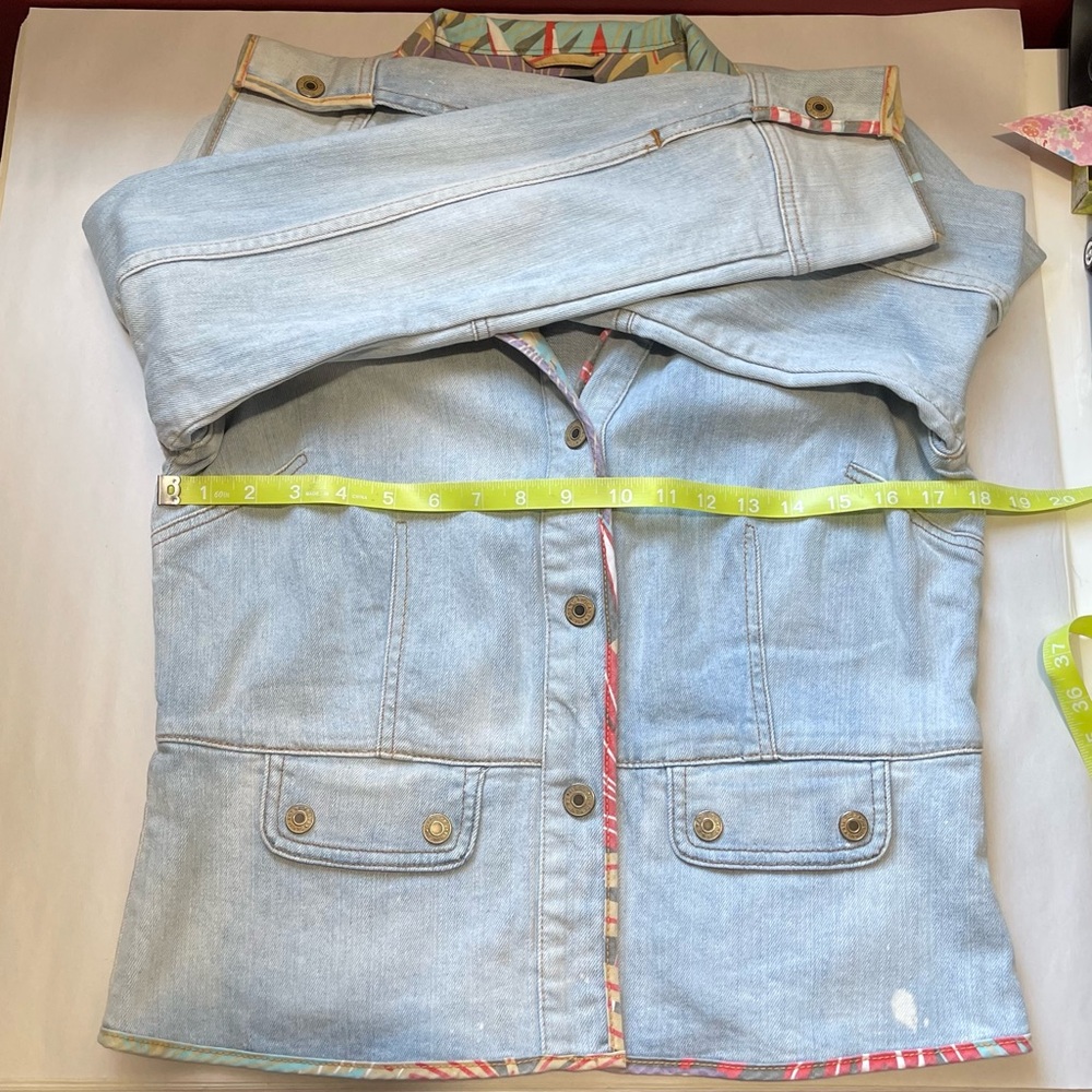 GAP Vintage Women’s Light Blue Jean Denim Jacket with Snap Front - Picture 5 of 6